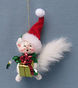 Annalee 3" Classic Kitty Cat with Presents Ornament - Mint - 700809