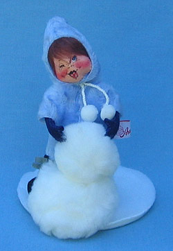 Annalee 7" Boy Building Snowman - Near Mint - 723093w