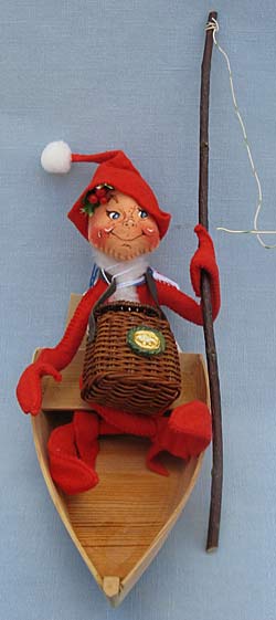 Annalee 10" Red Elf Fishing in Boat with Basket & Pole - Mint - 735794ox