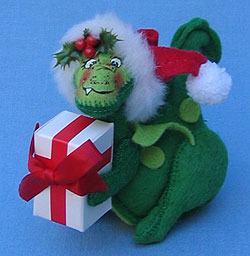 Annalee 5" Christmas Dragon with Gift Box - Mint / Near Mint - 742090