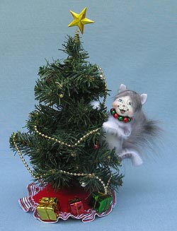 Annalee 4" Tree Climbing Kitty Cat Vignette - Mint - 750310