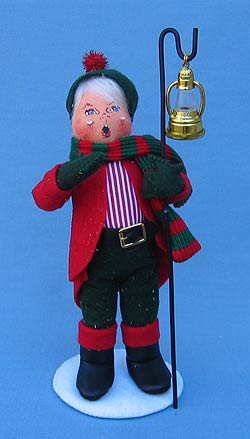 Annalee 9" Caroller Dad Holding Lantern - Mint - 763407