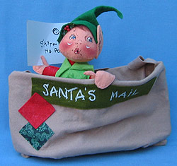 Annalee 12" Santa's Postman Elf with Cardholder Mailbag - Mint / Near Mint - 767491ooh