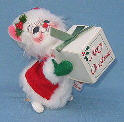 Annalee 7" Mouse with Present - Mint / Near Mint - 772193