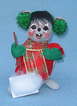 Annalee 7" Shoveling Snow Mouse - Mint - 772798