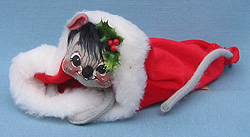 Annalee 7" Mouse in Velour Santa Cap - Mint / Near Mint - 773087