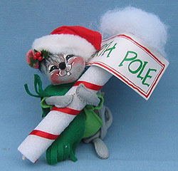 Annalee 7" Mouse with North Pole - Mint / Near Mint - 775892sq