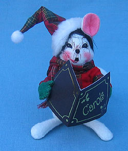 Annalee 4" Caroller Child Mouse - Mint - 777903