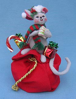 Annalee 5" Helping Santa Pack Mouse - Mint - 778202