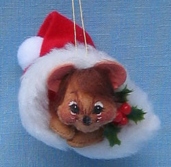 Annalee 3" Mouse in Santa's Hat Ornament - Mint - 790396ox