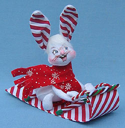 Annalee 6" Tobogganing Bunny - Mint / Near Mint- 809305