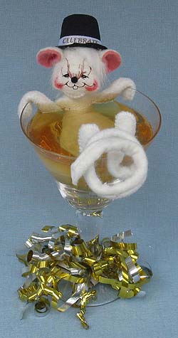 Annalee 4" New Years Celebration Mouse in Champagne Glass - Near Mint - 820304