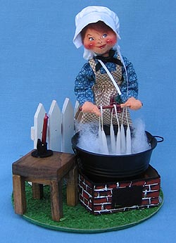 Annalee 10" Colonial Candlemaker Women - Signed - Mint - 970396ox