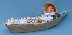 Annalee 10" Girl in Boat - Mint - 971599