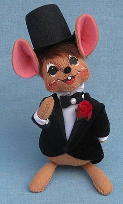 Annalee 7" Groom Mouse with Brown Hair - Mint - 974702