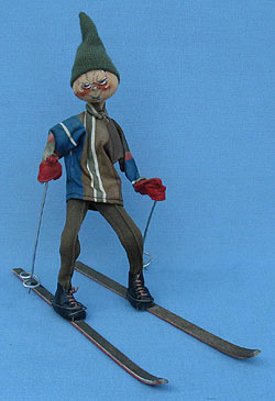 Annalee 10" Boy Skier - Excellent - A18-64xx