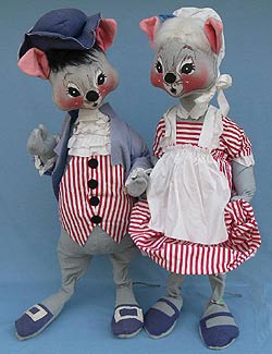 Annalee 29" Patriotic Colonial Boy and Girl Mice - Signed - Very Good - A200-75s