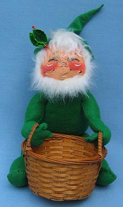 Annalee 12" Dark Green Gnome with Candy Basket - Mint / Near Mint - A66-69dgx