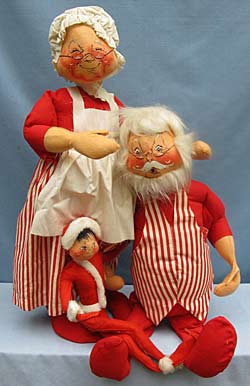 Annalee 29" Mr & Mrs Santa with 18" Elf - Excellent - C291-75a