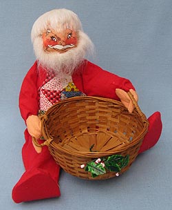 Annalee 18" Santa with Basket - Mint / Near Mint - C34-74