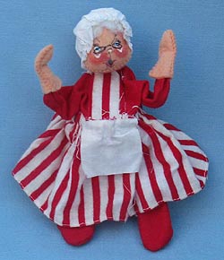 Annalee 7" Mrs Santa - 1972 - Mint - C4-72ooh