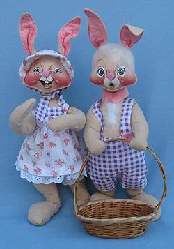 Annalee 18" Country Boy & Girl Bunny with Basket - Mint - 1980 - D42-D40-80ooh