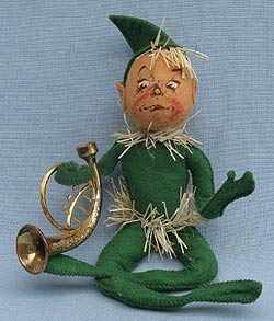 Annalee 10" Green Elf with Tinsel and French Horn - Excellent - E22-55gfhox