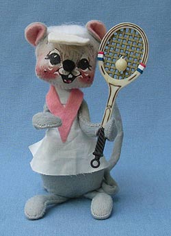 Annalee 7" Tennis Girl Mouse - Excellent - G424-80a