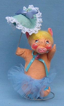 Annalee 8" Ballerina Pig with Umbrella - Mint / Near Mint - G575-81