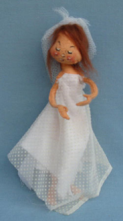 Annalee 10" Bride - Mint - J49-69g