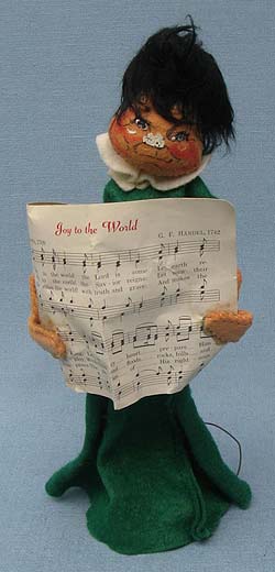 Annalee 10" Green Choir Boy - Near Mint - M22-67grBLox