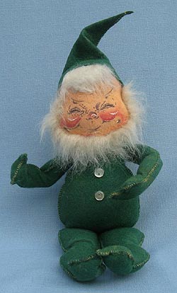 Annalee 12" Dark Green Gnome with Buttons - Very Good - M61-67xx