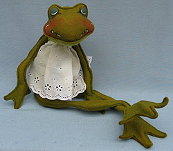 Annalee 18" Girl Frog - Very Good - N504-79b