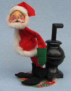 Annalee 7" Santa with Pot Belly Stove - Open Eyes - Mint - R10-81