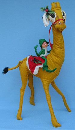 Annalee 22" Giraffe with 10" Elf - Near Mint - R280-81a