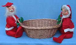 Annalee 18" Mr & Mrs Santa with Basket - Excellent - R33-68b