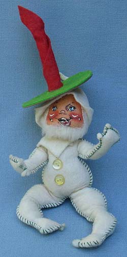 Annalee 7" White Gnome with Candle - Near Mint - Z261-71wha